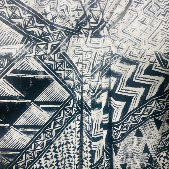 BCBGMaxAzria Black and White V Neck Patterned Short Sleeve Belted Dress Size S - Picture 5 of 6